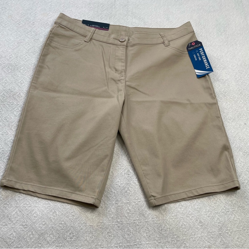 Nautica Performance Women's Khaki‎ Bermuda Shorts~ Size 9 ~ Summertime~ *NWT